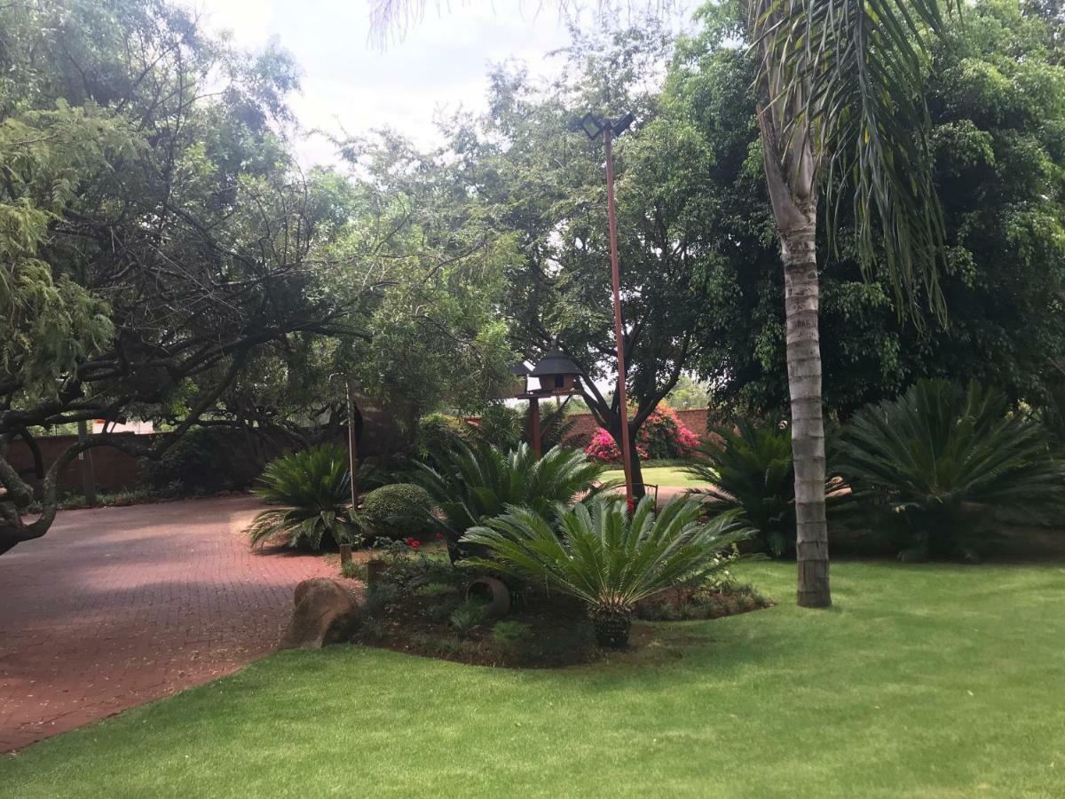 Francor Guesthouse Pretoria-Noord Exterior foto