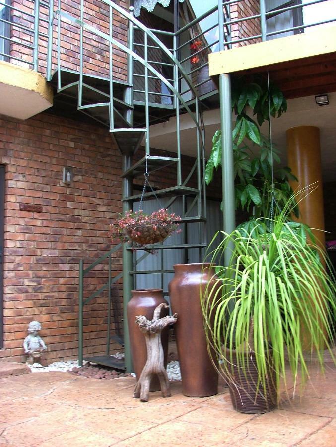 Francor Guesthouse Pretoria-Noord Exterior foto