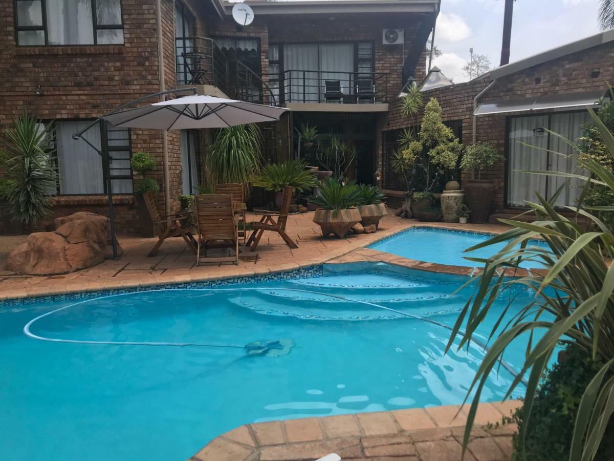 Francor Guesthouse Pretoria-Noord Exterior foto